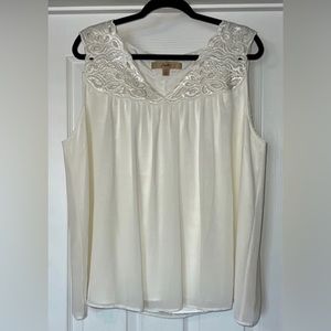 Niotto women’s XL off white V-neck sleeveless chiffon lined top blouse